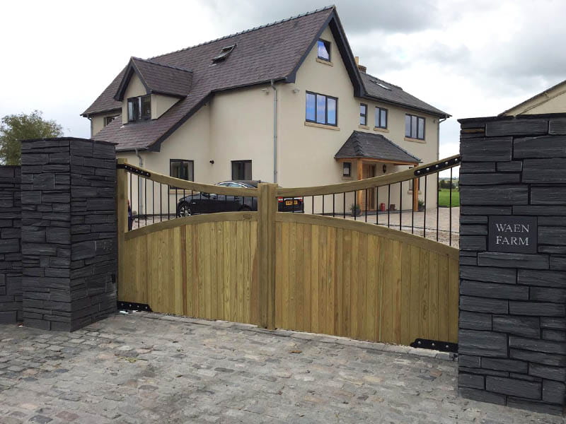 Cathedral driveway gate Cathedral driveway gate