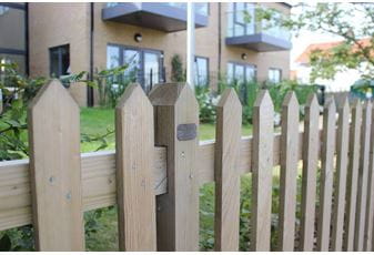 Traditional Fencing Palisade Pointed Pales