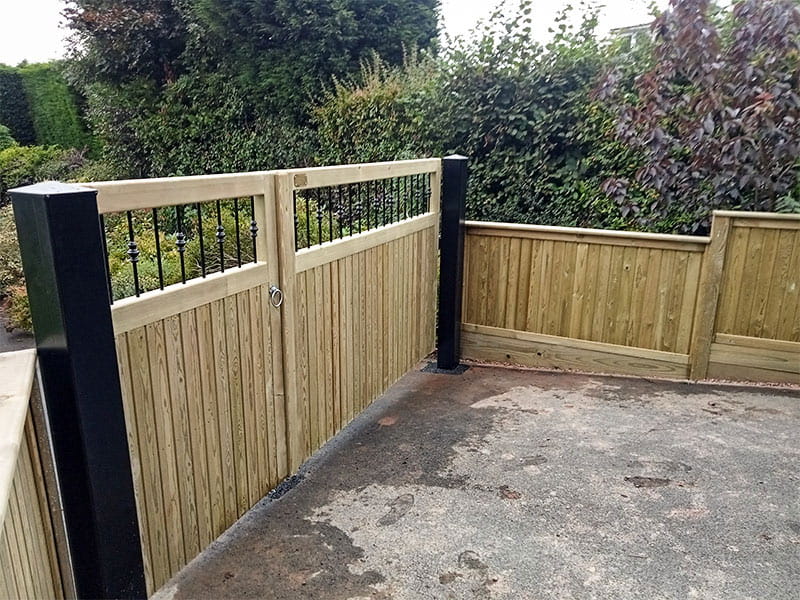 fencing contractors in the West Midlands