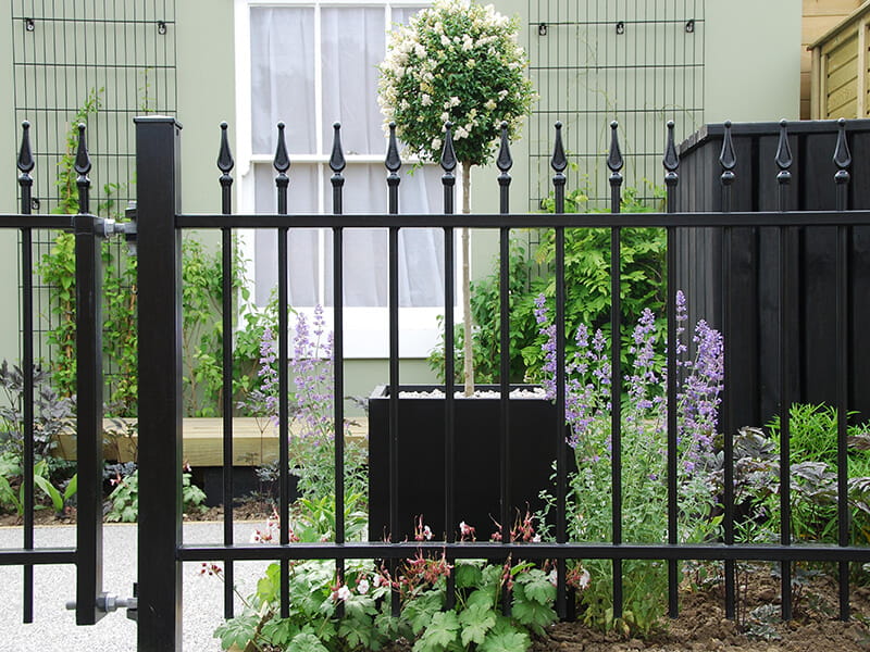 metal front garden fencing