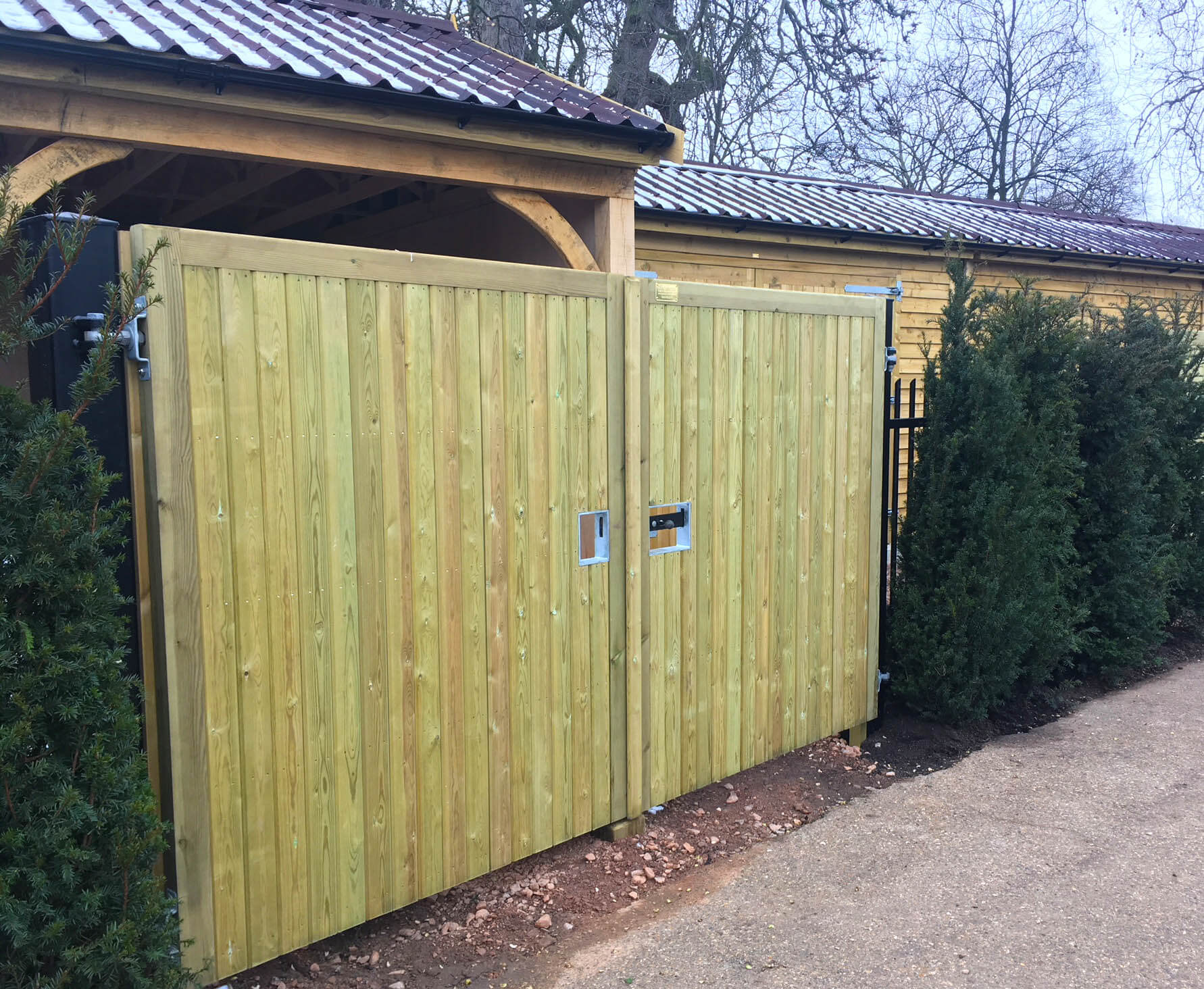 Courtyard Gates | Wooden Courtyard Gates | Jacksons Fencing