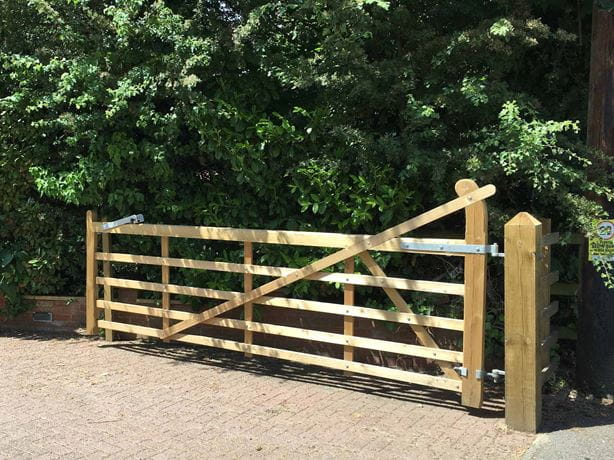 Traditional Wooden Entrance Gates 