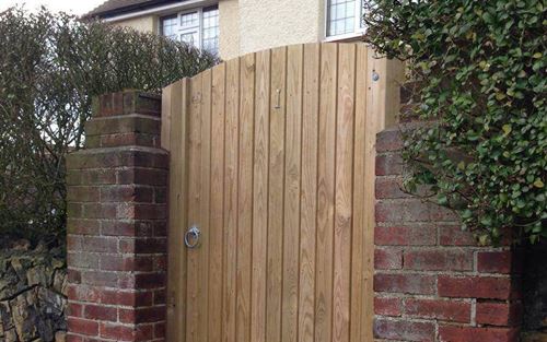 Arched top garden gate